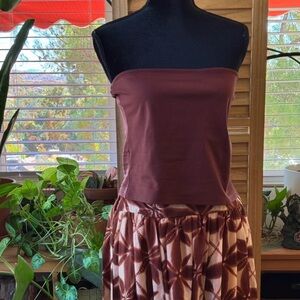 Elegant Brown Strapless Crop Top